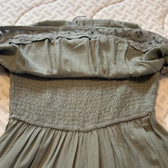 Japna Green Jumpsuit with Lace Trim Size Medium - Picture 6 of 13